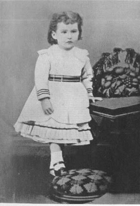 جيرترود بيل في سن الثالثة، عام 1871